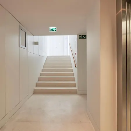 My Home- Chiado Lägenhet