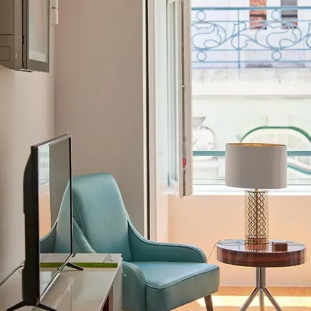 My Home- Chiado Апартаменти